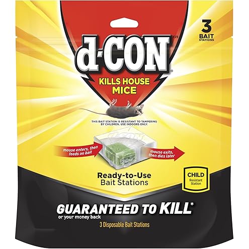 d-CON Refillable Corner Fit Mouse Bait Station, 1 Trap + 18 Bait Refills