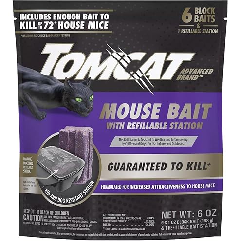 Tomcat Mouse Killer Refillable Bait Station with Advanced Formula Bait, 1 Station and 12 Poison Block Refills