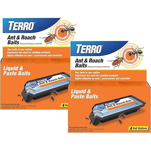 TERRO Roach Bait Powder Plus Applicator - Bait and Kill Cockroaches, Ants, Earwigs, Silverfish - 150 Placements per Tube - Easy, Precise Placement - T530, 0.53 oz Tube